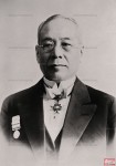На этой фотографии Сакичи Тойоде (1867—1930) уже более пятидесяти лет